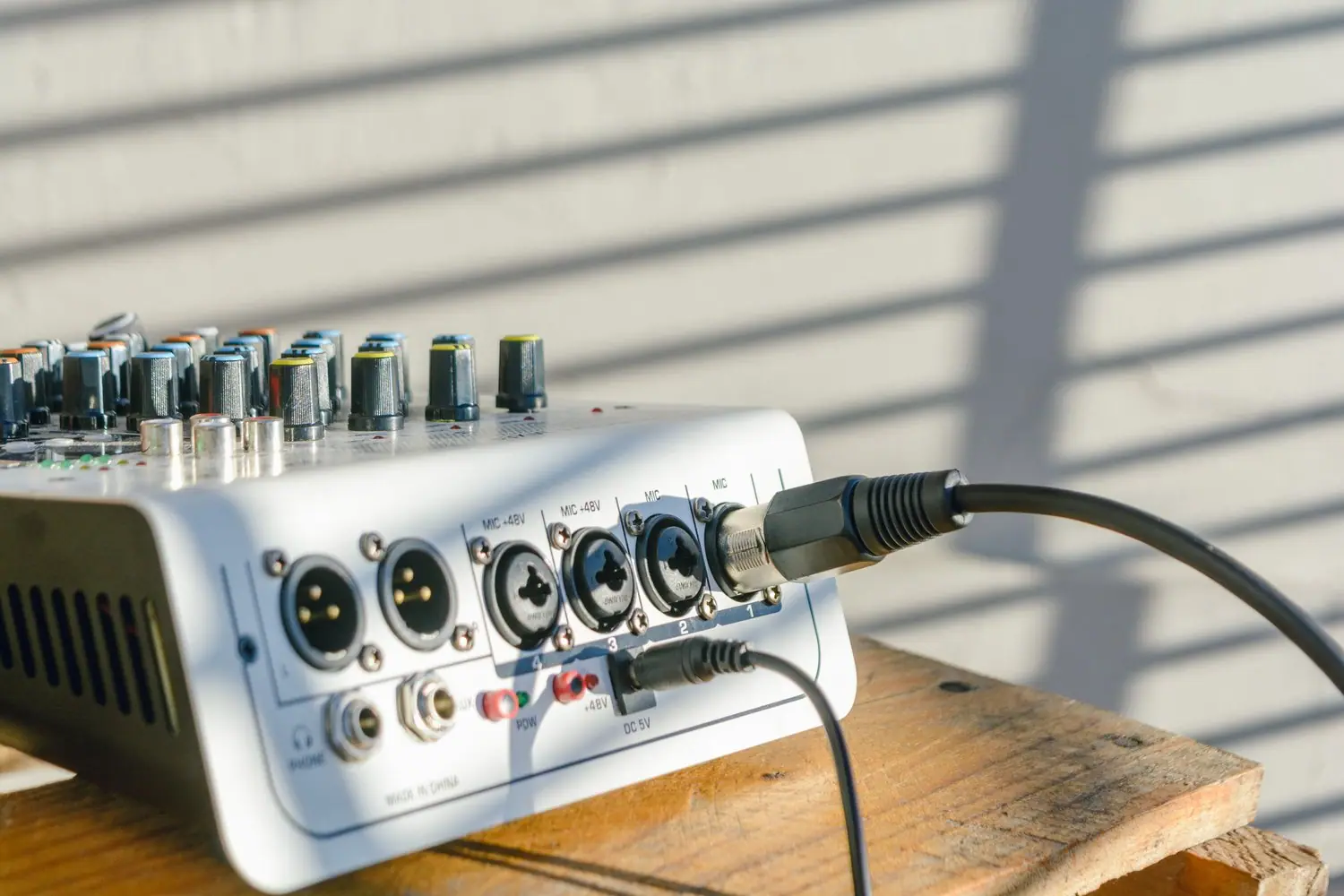 Jak podłączyć system multiroom do istniejącej instalacji audio?