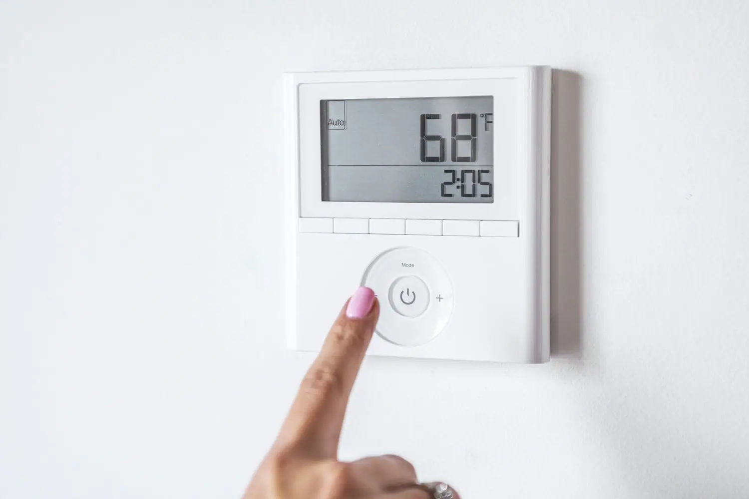 Regulatory temperatury - porównanie urządzeń do sterowania ogrzewaniem